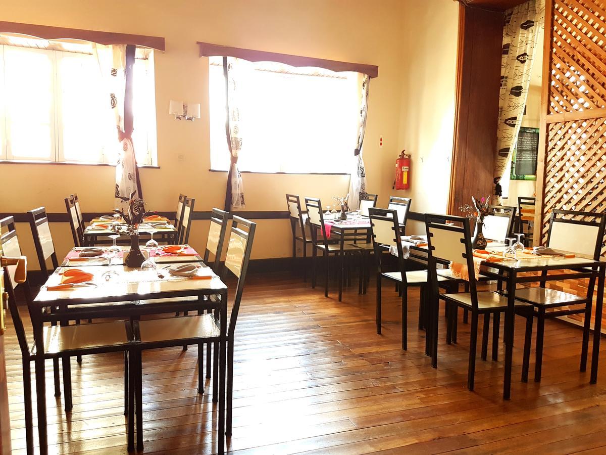 Hotel Le Trianon Antsirabe Bagian luar foto