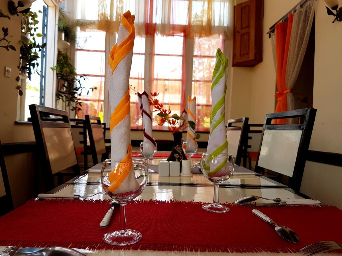 Hotel Le Trianon Antsirabe Bagian luar foto