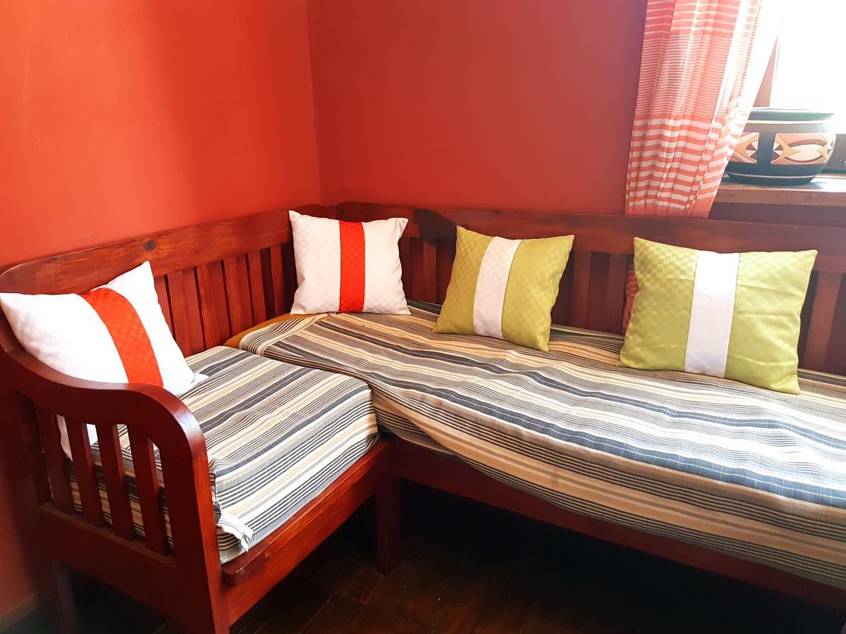 Hotel Le Trianon Antsirabe Bagian luar foto
