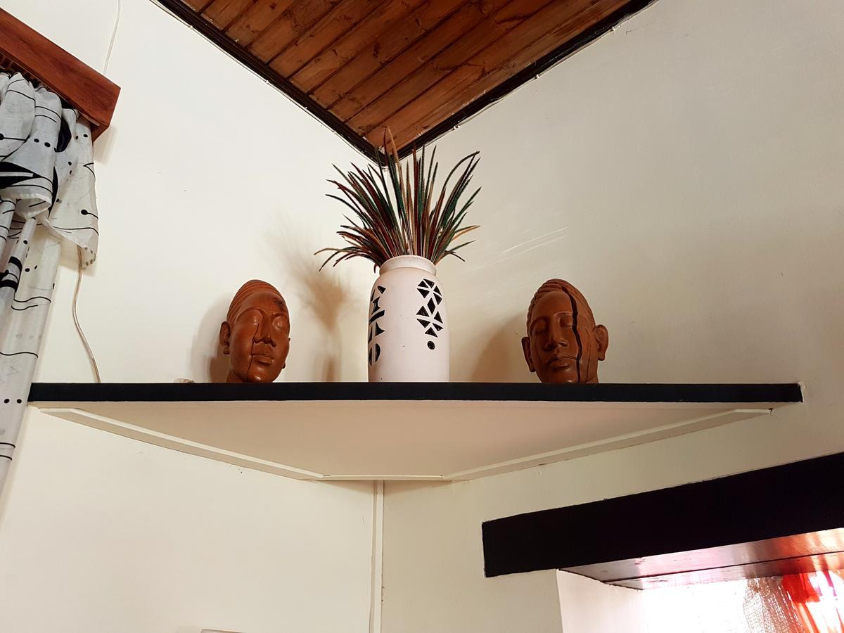 Hotel Le Trianon Antsirabe Bagian luar foto