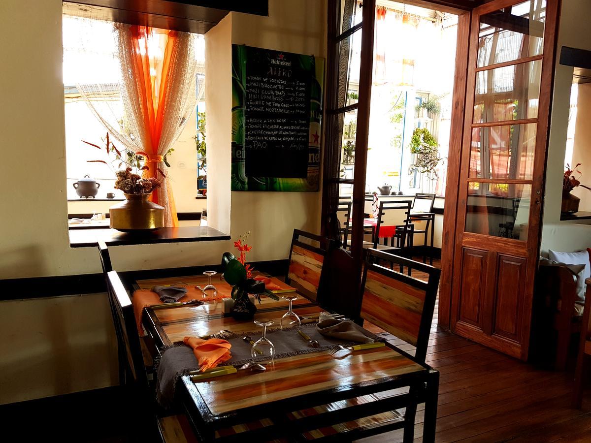 Hotel Le Trianon Antsirabe Bagian luar foto