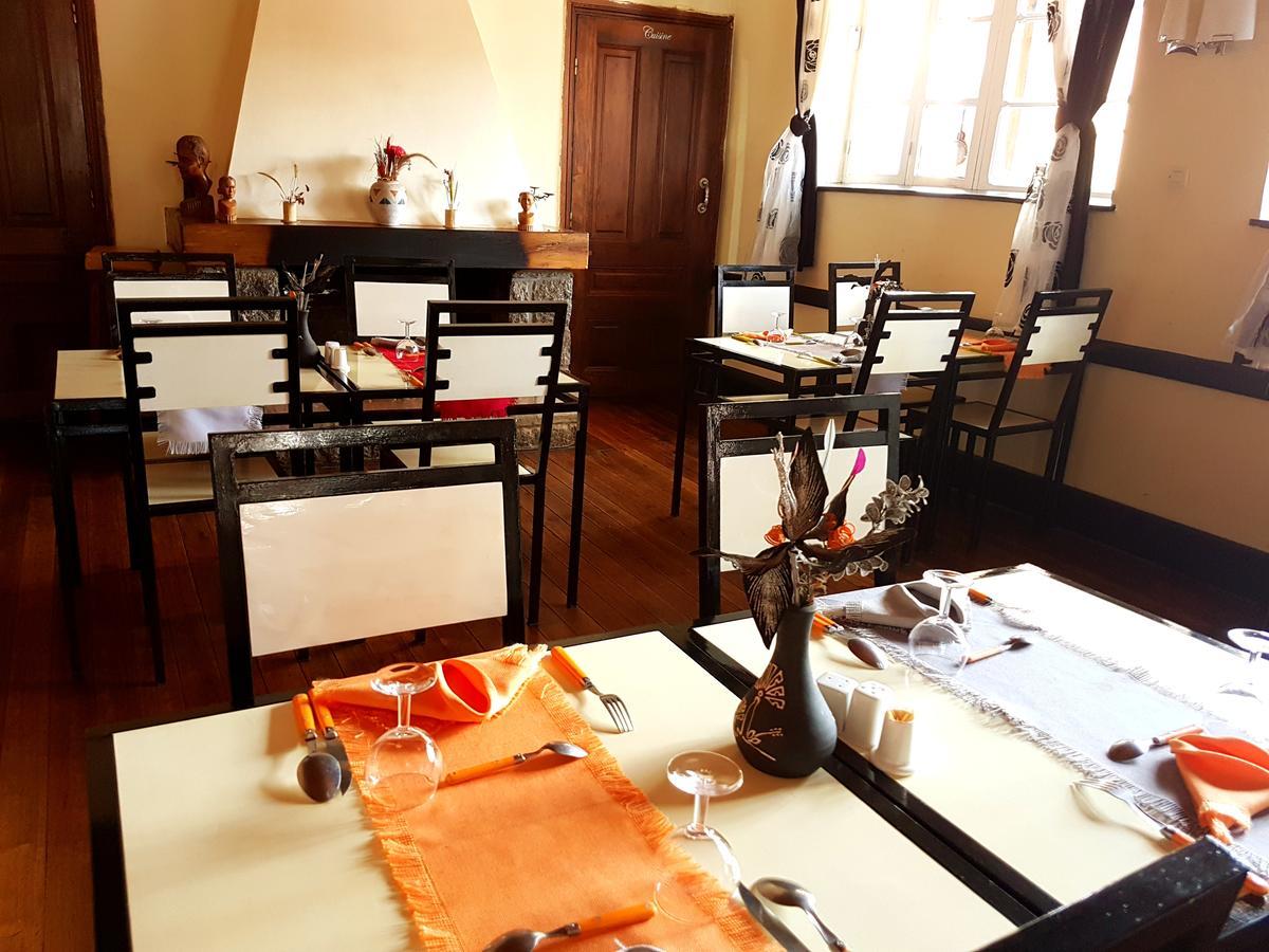 Hotel Le Trianon Antsirabe Bagian luar foto