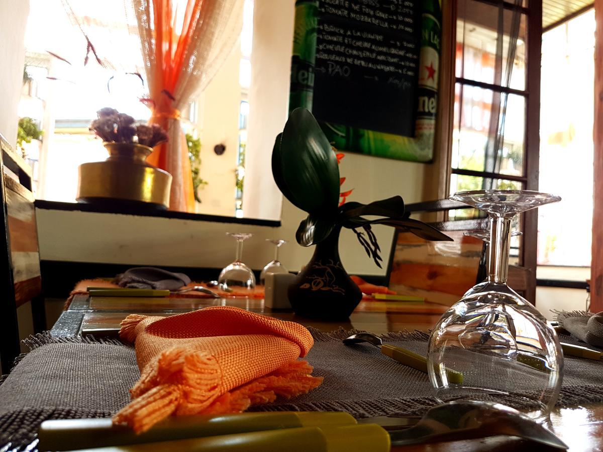 Hotel Le Trianon Antsirabe Bagian luar foto