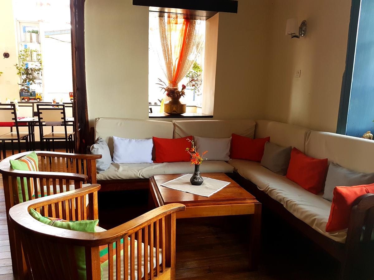 Hotel Le Trianon Antsirabe Bagian luar foto