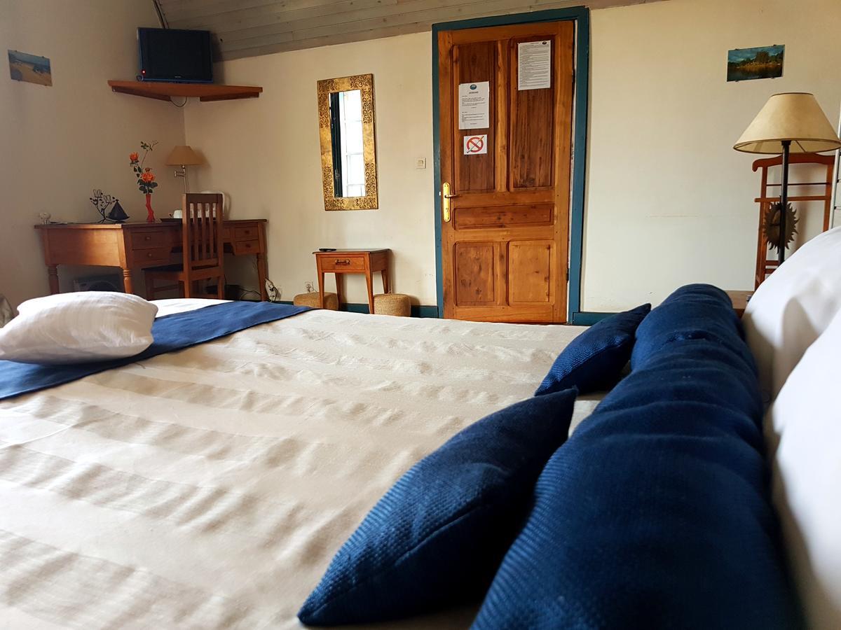 Hotel Le Trianon Antsirabe Bagian luar foto